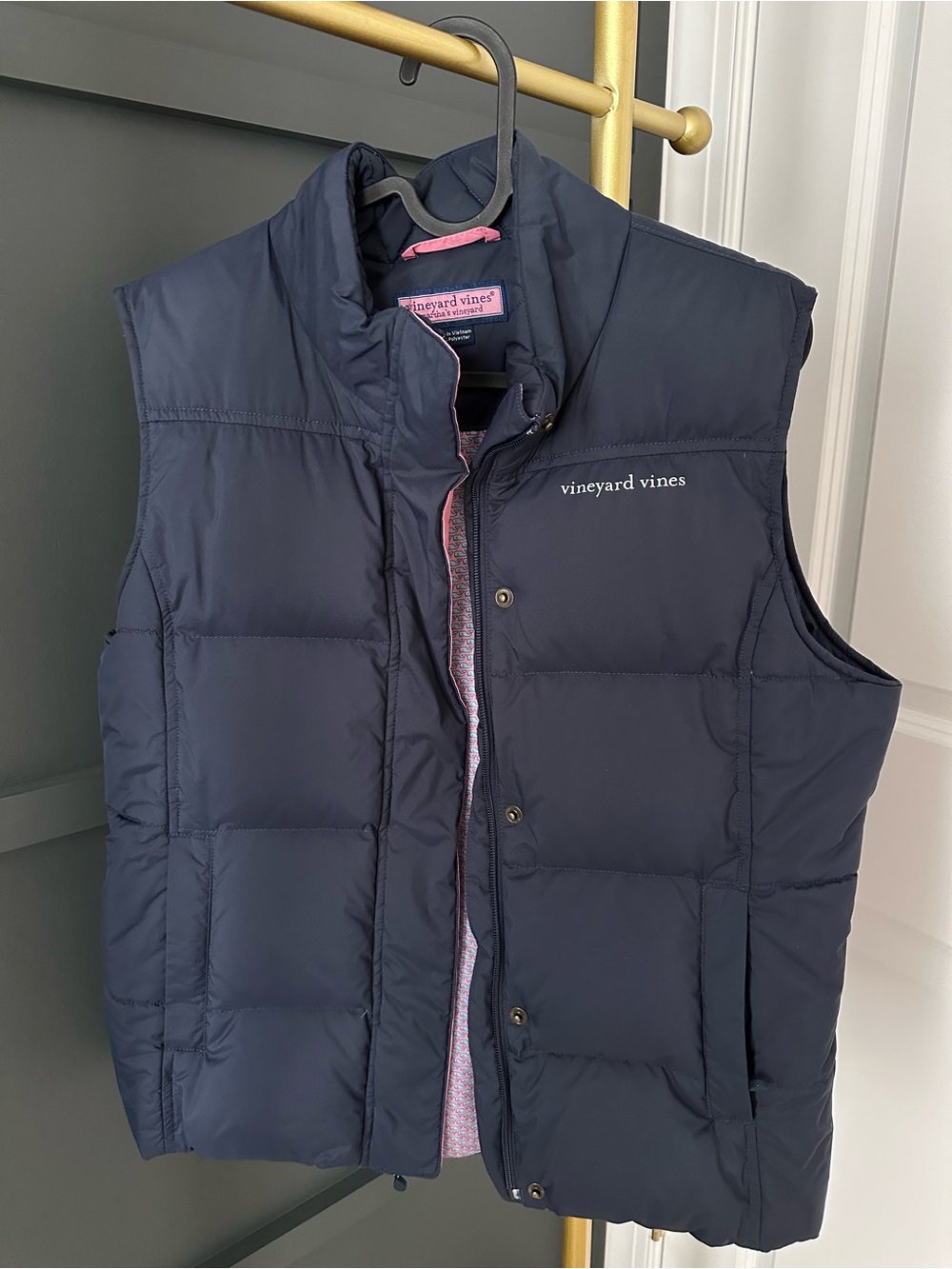 Vineyard Vines Women’s Goose Down Puffer Vest Size S Navy Blue Whale Lining